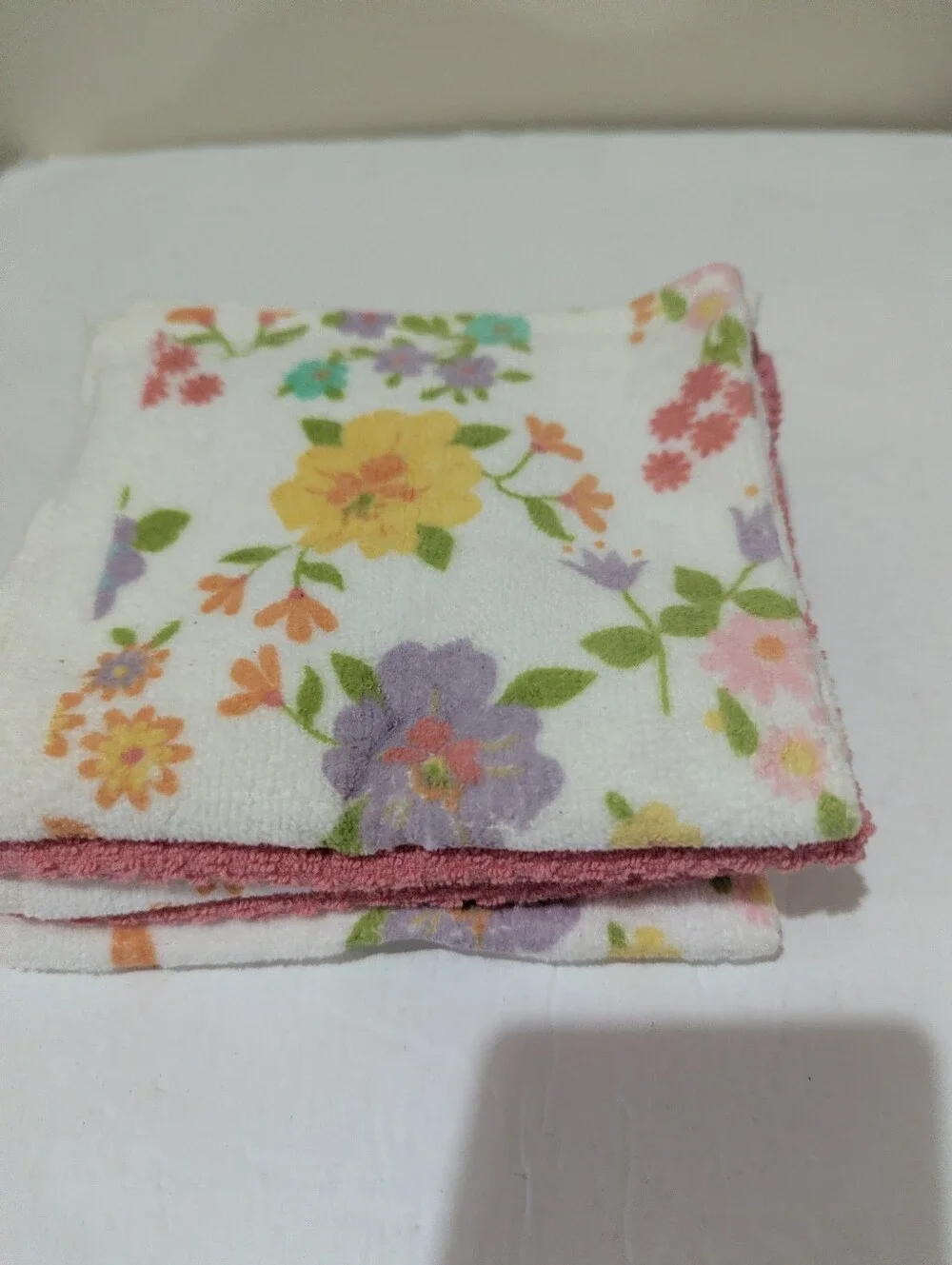 NEW Square Floral Cotton Washcloth 5 Pc Set - White with Multicolor Flowers